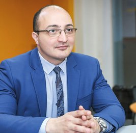 У красной черты