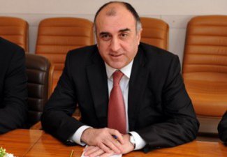 Глава МИД Азербайджана встретился с официальными представителями ряда государств