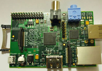 Созданный британскими разработчиками самый дешевый в мире компьютер Raspberry Pi поступает в продажу
