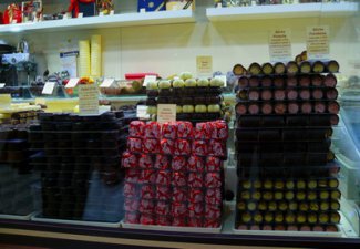 В Баку запрещена продажа 190,5 кг восточных сладостей