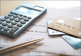 В январе-апреле денежные доходы населения составили 9,8 млрд. манатов
