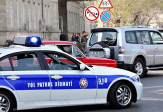 Дорожная полиция Баку пропагандирует безопасное поведение на дорогах среди детей