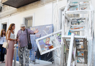 В рамках 012 Baku Public Art Festival представленопроизведение заслуженного художника Мамеда Мустафаева "Городской мотив"