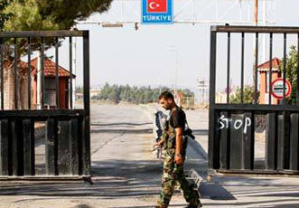 Турция закрыла границу с Сирией