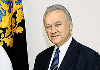 Экс-президент Эстонии ознакомился с Сангачальским нефтяным терминалом