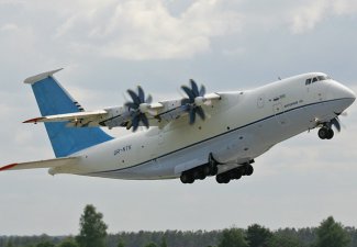 Азербайджан проявляет интерес к новой версии военного самолета Ан-70 стоимостью $67 млн.