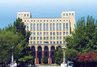 В Институте истории НАНА обсуждена статья академика Рамиза Мехтиева «Шах Исмаил Сефеви как историческая личность, освященная великой целью»