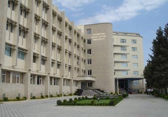 Пяти студентам Азербайджанского государственного экономического университета вручены стипендии Международного фонда братьев Нобелей