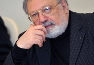 Ибрагимбеков призвал своих коллег выдвигаться в президенты самостоятельно и рассказал, кто ищет деньги для оппозиции за рубежом