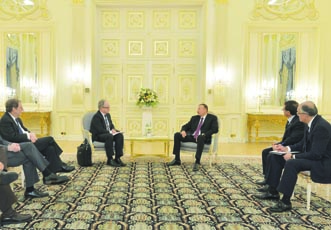 Президент Азербайджана Ильхам Алиев принял советника министра энергетики США Джонатана Элкинда