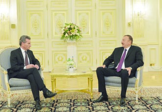 Президент Азербайджана Ильхам Алиев принял комиссара Европейского Союза по энергетическим вопросам Гюнтера Оттингера