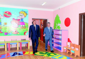 Президент Ильхам Алиев принял участие в открытии построенного в Агдамском районе поселка для 632 семей вынужденных переселенцев