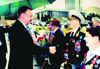 95-летний ветеран Александр Гритченко: «Нигде с такой заботой не относятся к ветеранам ВОВ, как в Азербайджане»