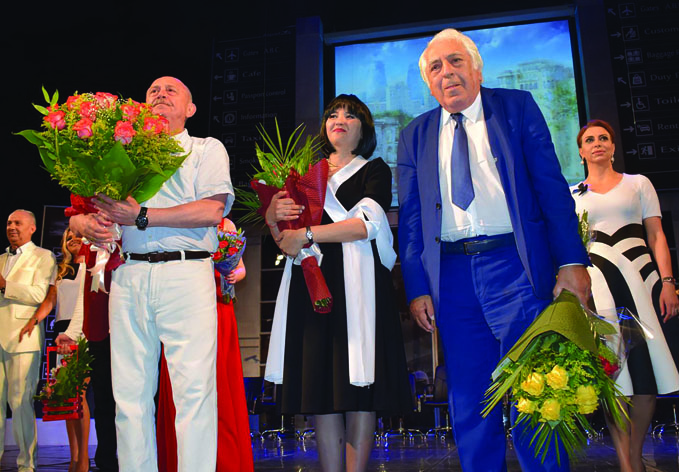 К80-летнему юбилею Анара: «Уйди из моих снов»