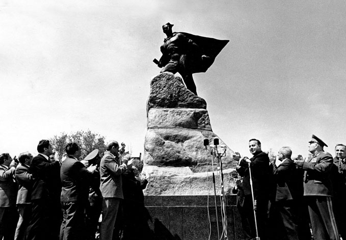 Великому лидеру Гейдару Алиеву принадлежит исключительная роль в выявлении исторических заслуг легендарного героя Мехти Гусейнзаде