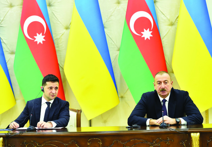 Президенты Азербайджана и Украины выступили с заявлениями для печати