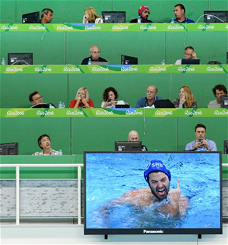 Фотокорреспондент АЗЕРТАДЖ удостоен медалейна международном фотоконкурсе в Сербии