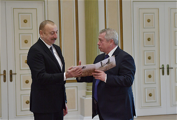 Президент Ильхам Алиев принял делегациюво главе с губернатором Ростовской области России