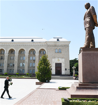 Поездка Президента Ильхама Алиевав город Гянджа и Самухский район