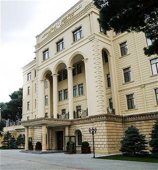 Противник был вынужден отступитьна различных направлениях фронта