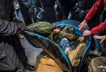 В Париже демонтировалинелегальный лагерь мигрантов