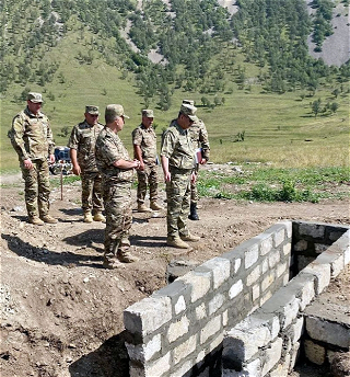 Закир Гасанов ознакомился с ходом строительства учебного полигона в Кяльбаджарском районе