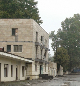 Прошел год со дня освобождения поселка Гадрут от врага