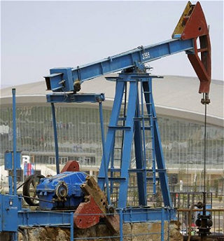 Цена барреля азербайджанской нефти превысила 77 долларов