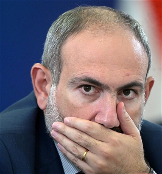 Пашинян в своем амплуа