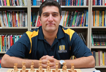 Шахматный турист?