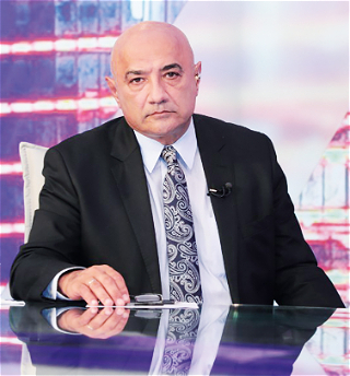 Во власти фальши