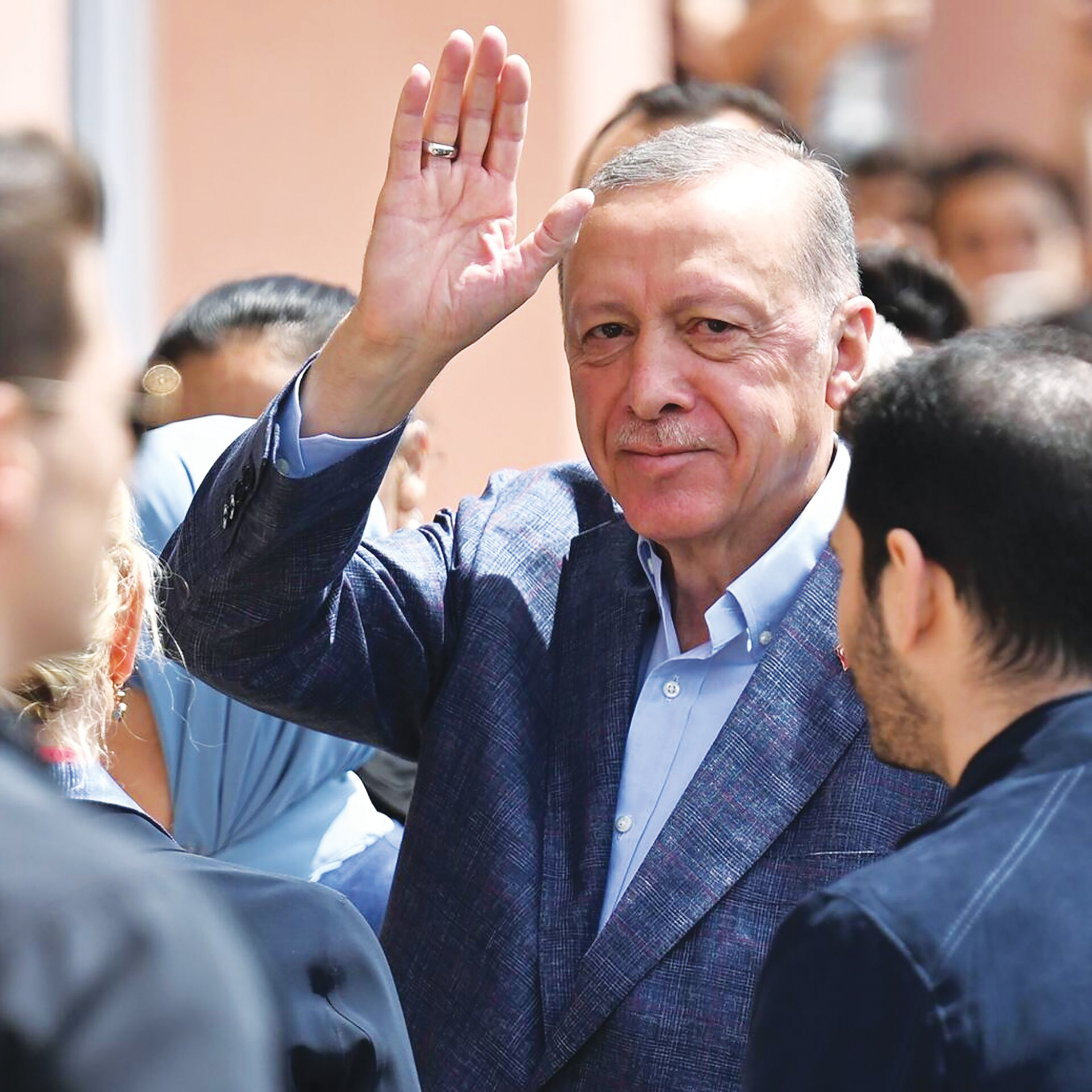 Ne mutlu Türküm diyene