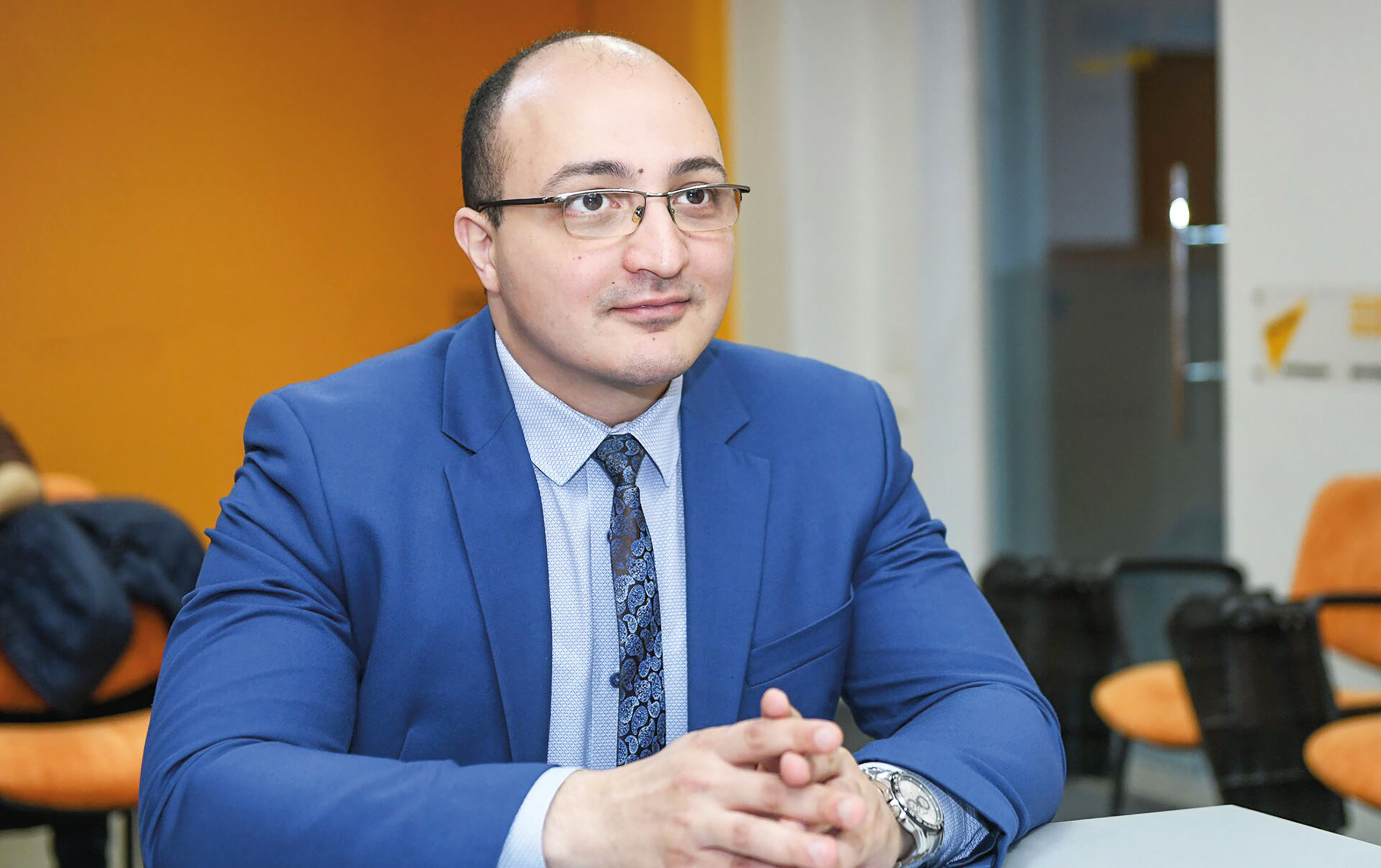 У красной черты