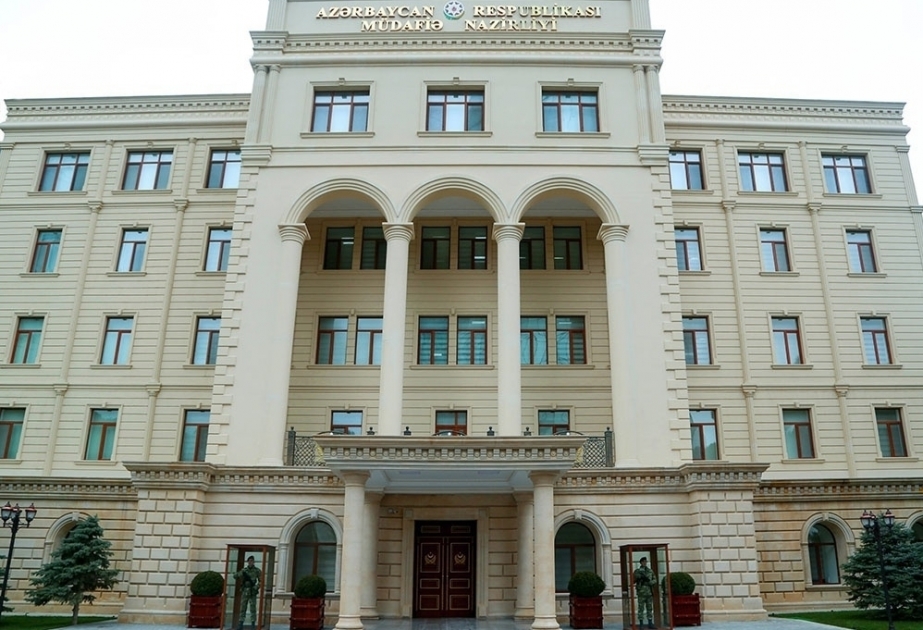 Делегация ВМС Ирана совершает визит в Баку