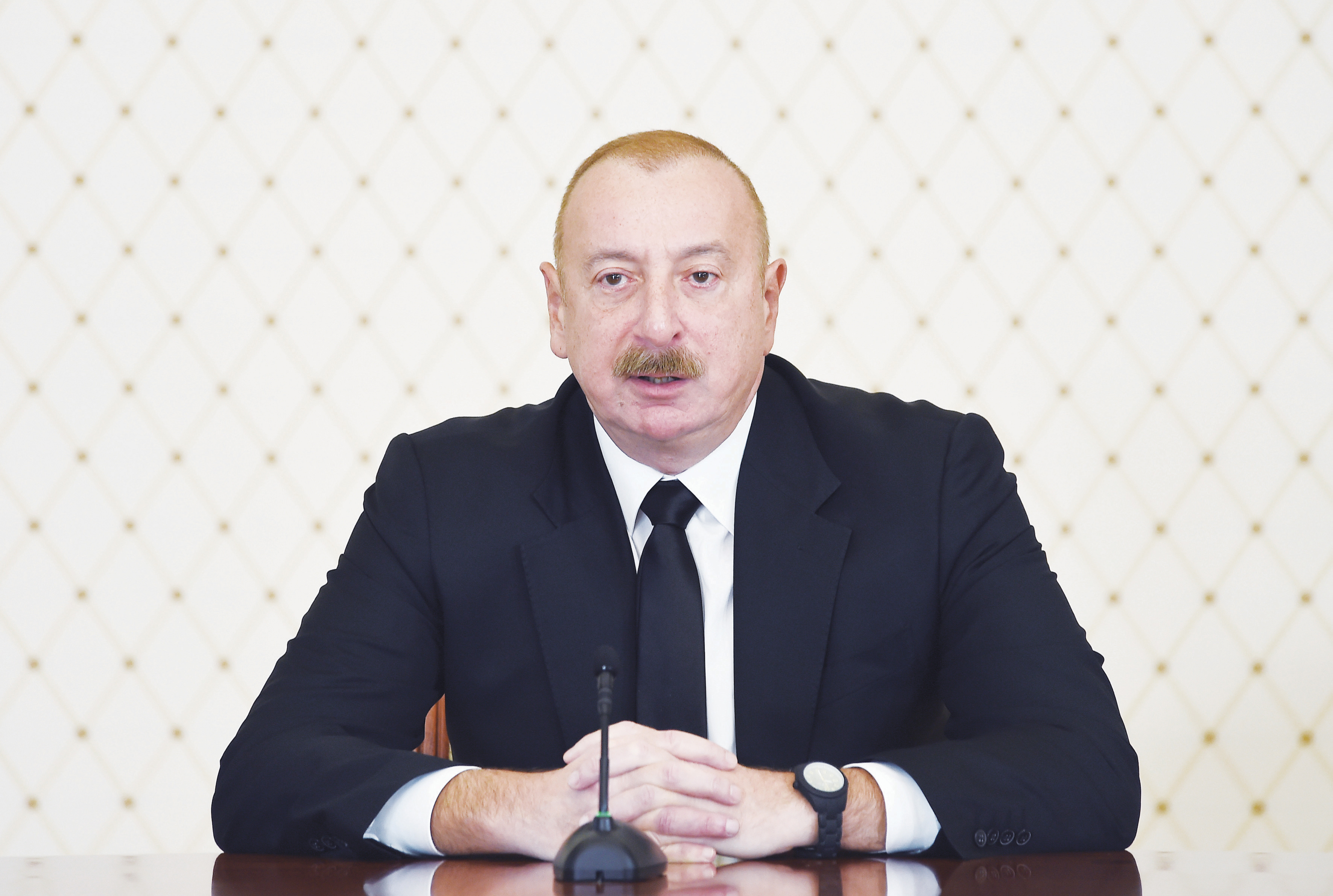 В центре мирового внимания