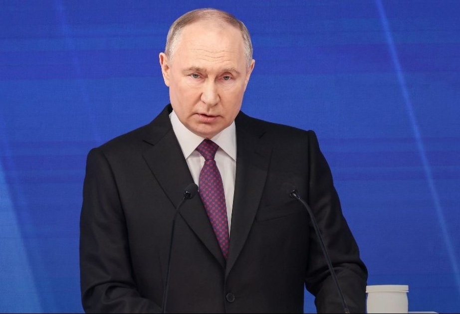 Президент России выступает с посланием Федеральному собранию