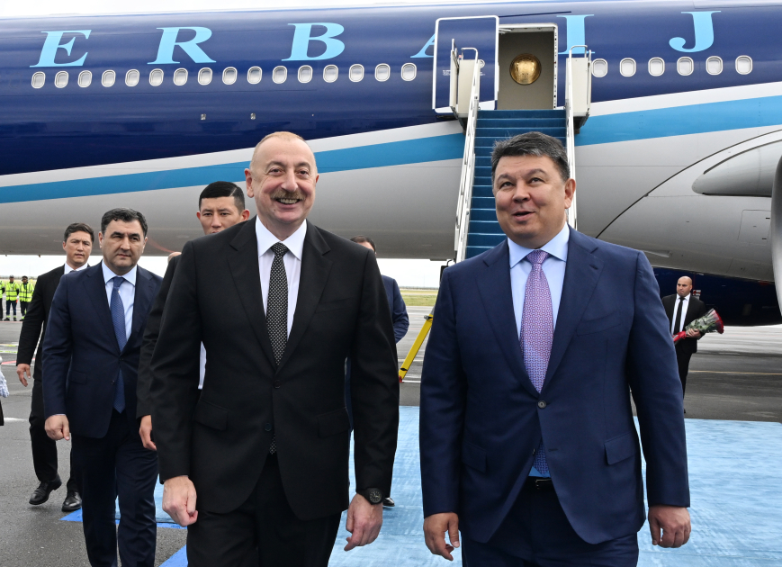 Президент Ильхам Алиев прибыл с визитом в город Астану