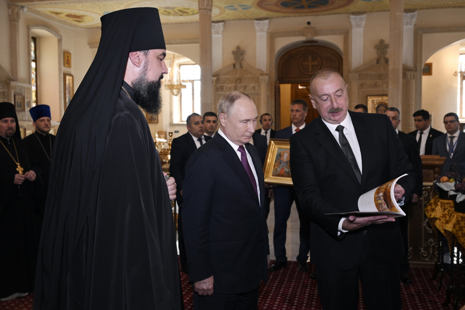 Президенты Азербайджана и России посетили Кафедральный собор Святых Жен-мироносиц