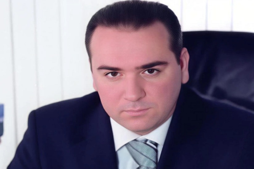 Сын Рамиза Мехтиева освобожден от занимаемой должности