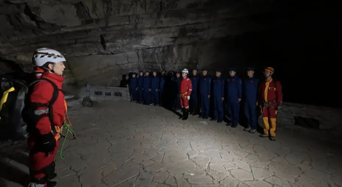 Китайские космонавты прошли подземную подготовку к высадке на Луну