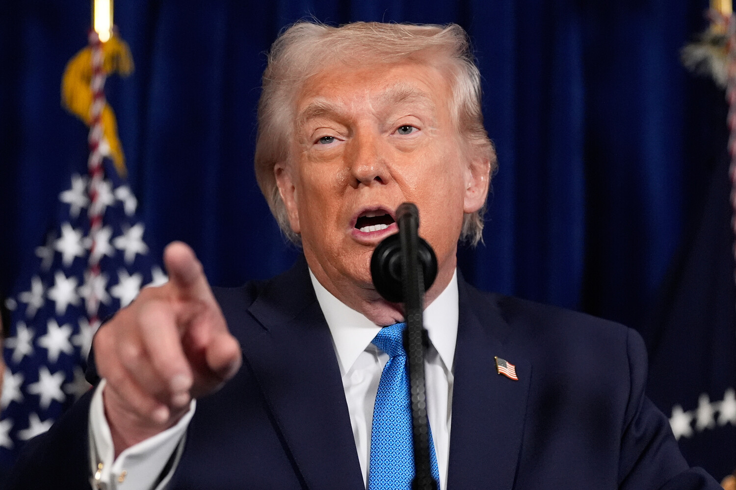 Трамп: Куба больше не будет получать нефть и деньги из Венесуэлы