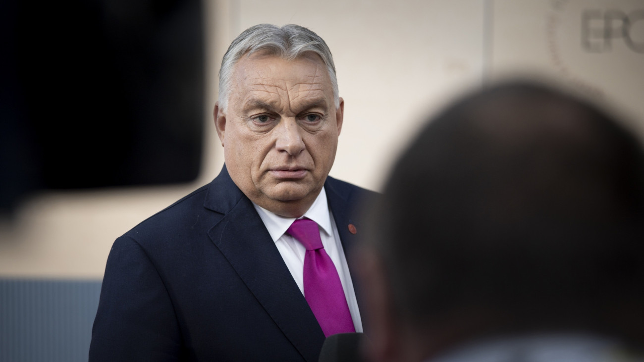 Орбан: ЕС уже подписал документ об отправке войск в Украину