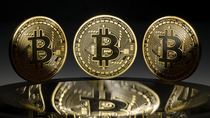 Курс биткоина рухнул ниже $80 тысяч впервые с 11 апреля