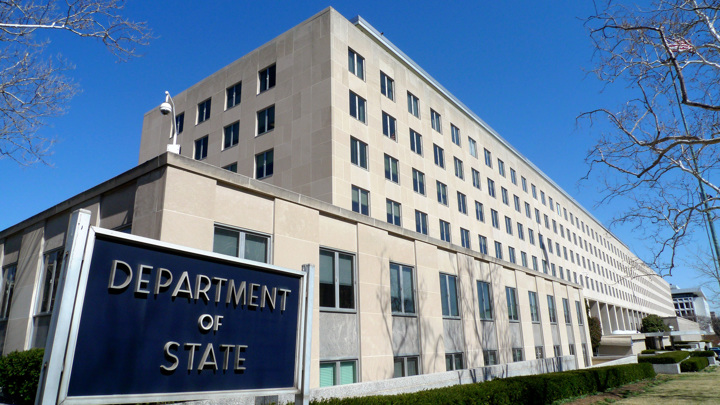 FT: США хотят спонсировать связанные с MAGA аналитические центры в Европе