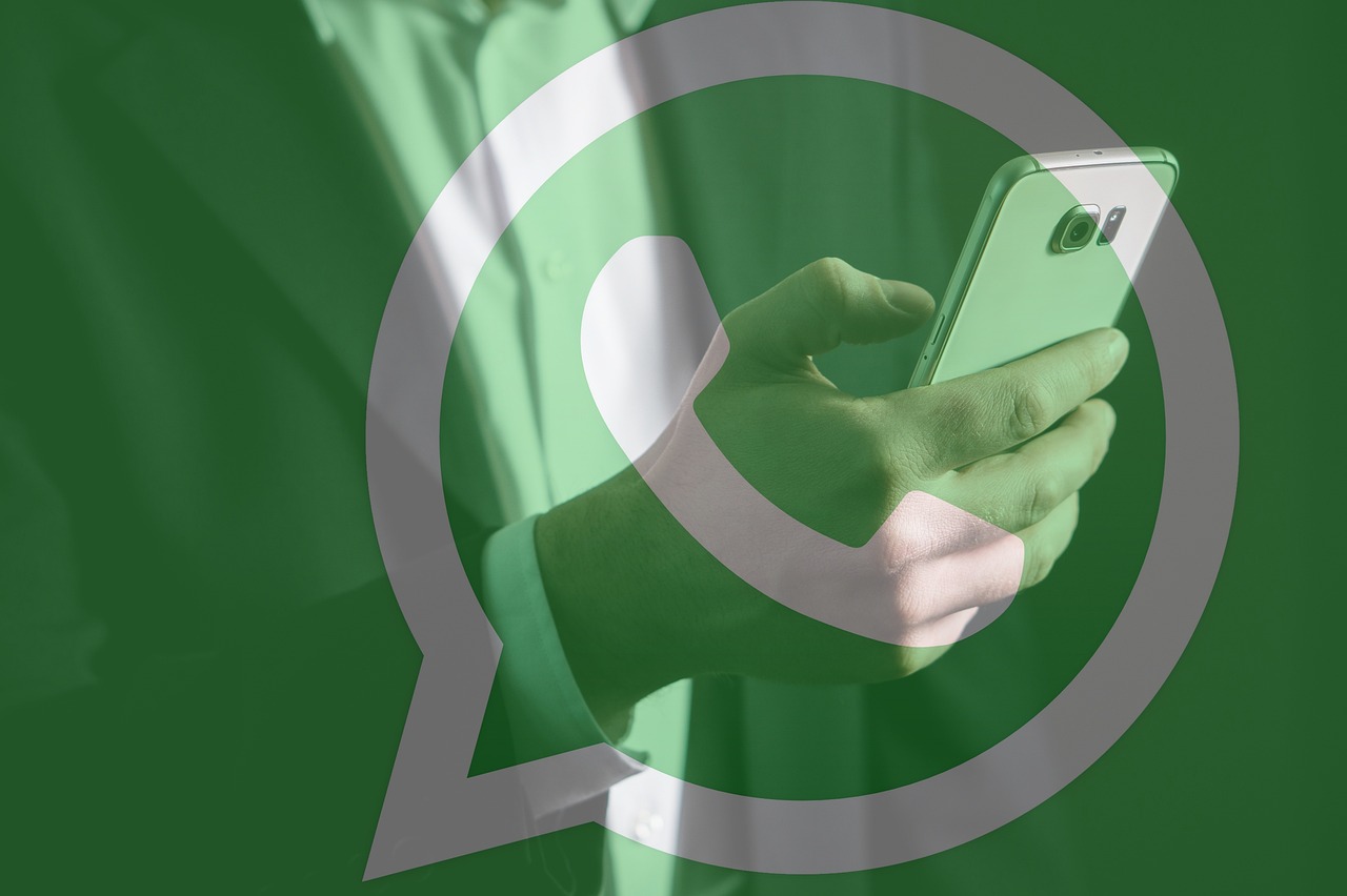 Верховный суд: Отслеживание переписки человека в WhatsApp запрещено