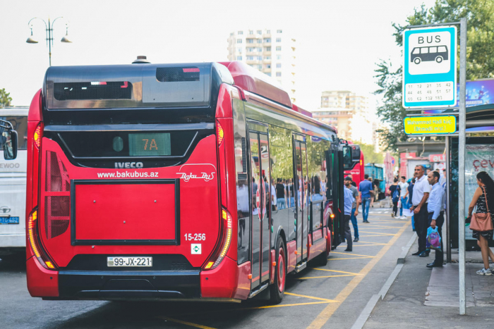 В Азербайджане за прошлый месяц автотранспортом перевезено около 150 млн пассажиров