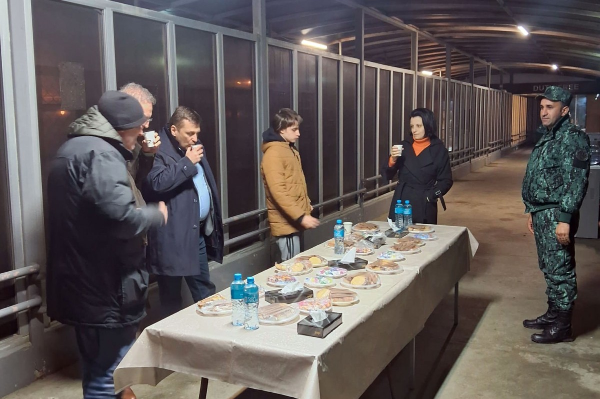 В Азербайджан с территории Ирана к настоящему времени эвакуировано 725 человек