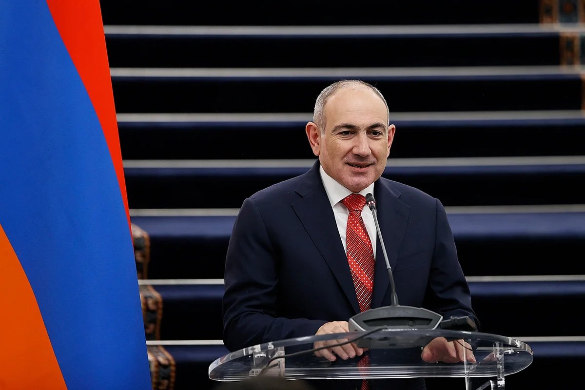 Пашинян: Азербайджан и Армения продолжают строить мир