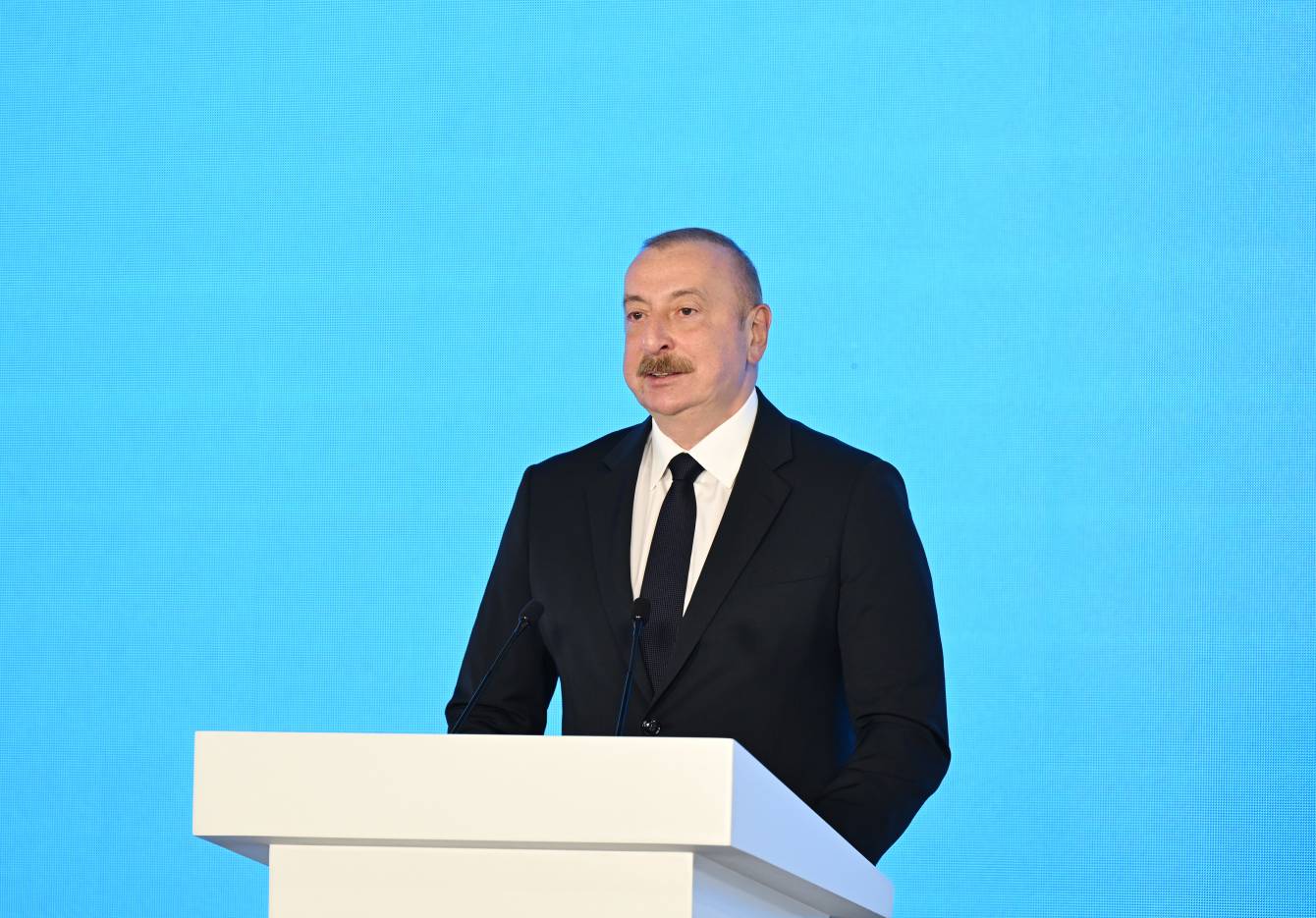 Президент: Безопасность и стабильность должны оставаться приоритетными вопросами на повестке дня любой страны