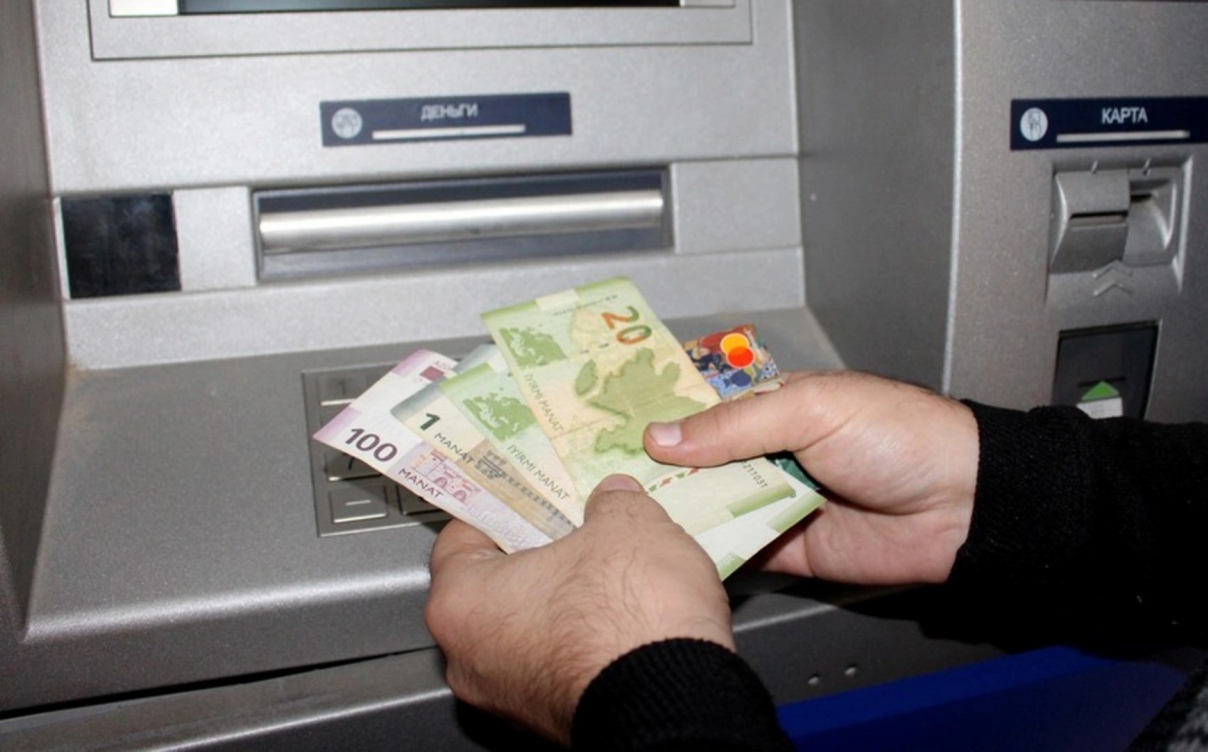 Завершился процесс выдачи всех социальных выплат за март